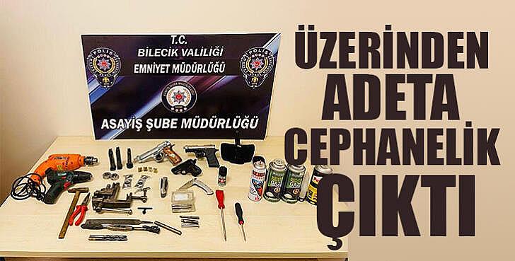 Üzerinden adeta cephanelik cıktı